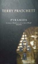 Load image into Gallery viewer, Pyramids by Terry Pratchett
