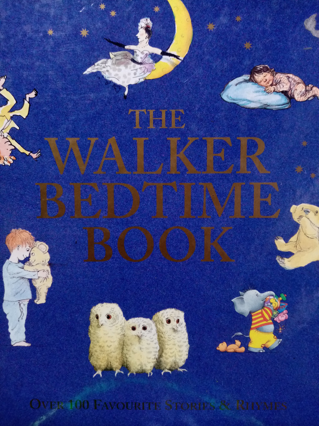 The Walker Bedtime Book: Over 100 Favourite Stories & Rhymes