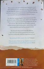 Load image into Gallery viewer, Sheltering Rain by Jojo Moyes 2F