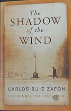 Load image into Gallery viewer, The Shadow of the Wind Carlos Ruiz Zafon 1F